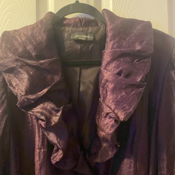 Blazer - Picture 3 of 7